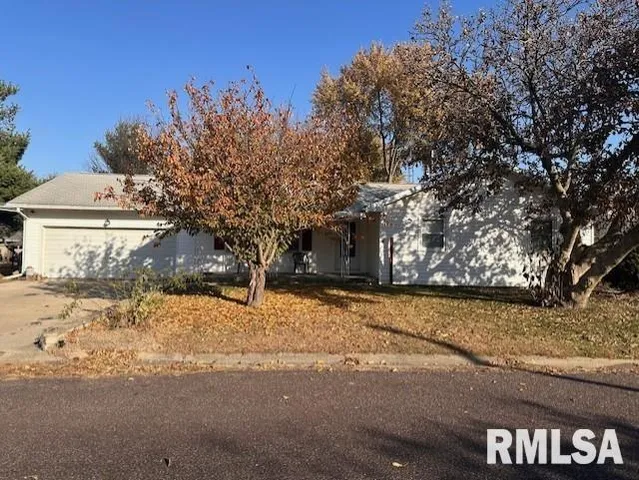 $149,900 | 604 Coronado West, Jacksonville, IL 62650