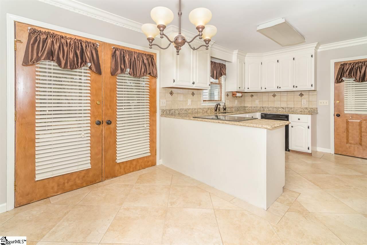 202 Burning Bush Road Greenville, SC 29607 - Photo 15 of 36 Gallery Image 15