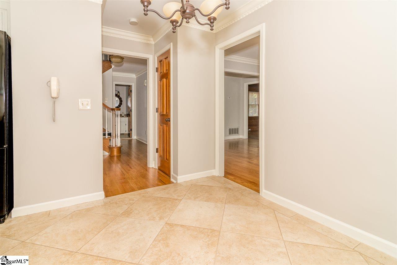 202 Burning Bush Road Greenville, SC 29607 - Photo 18 of 36 Gallery Image 18