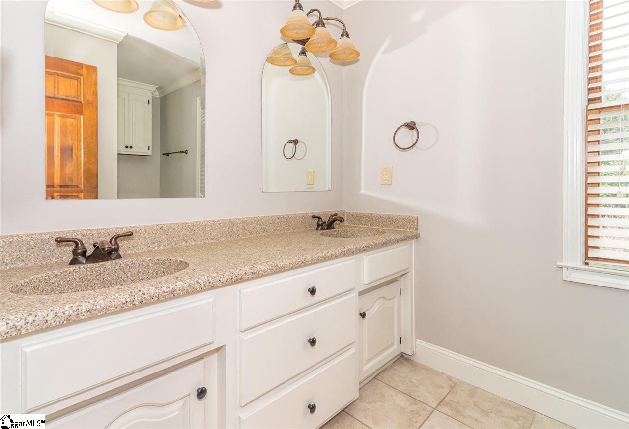 202 Burning Bush Road Greenville, SC 29607 - Photo 23 of 36 Gallery Image 23
