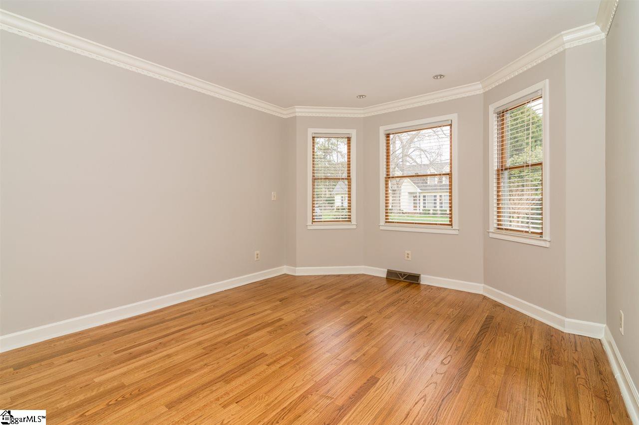 202 Burning Bush Road Greenville, SC 29607 - Photo 5 of 36 Gallery Image 5