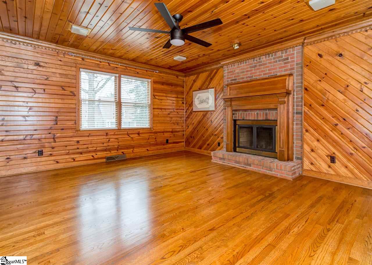 202 Burning Bush Road Greenville, SC 29607 - Photo 7 of 36 Gallery Image 7