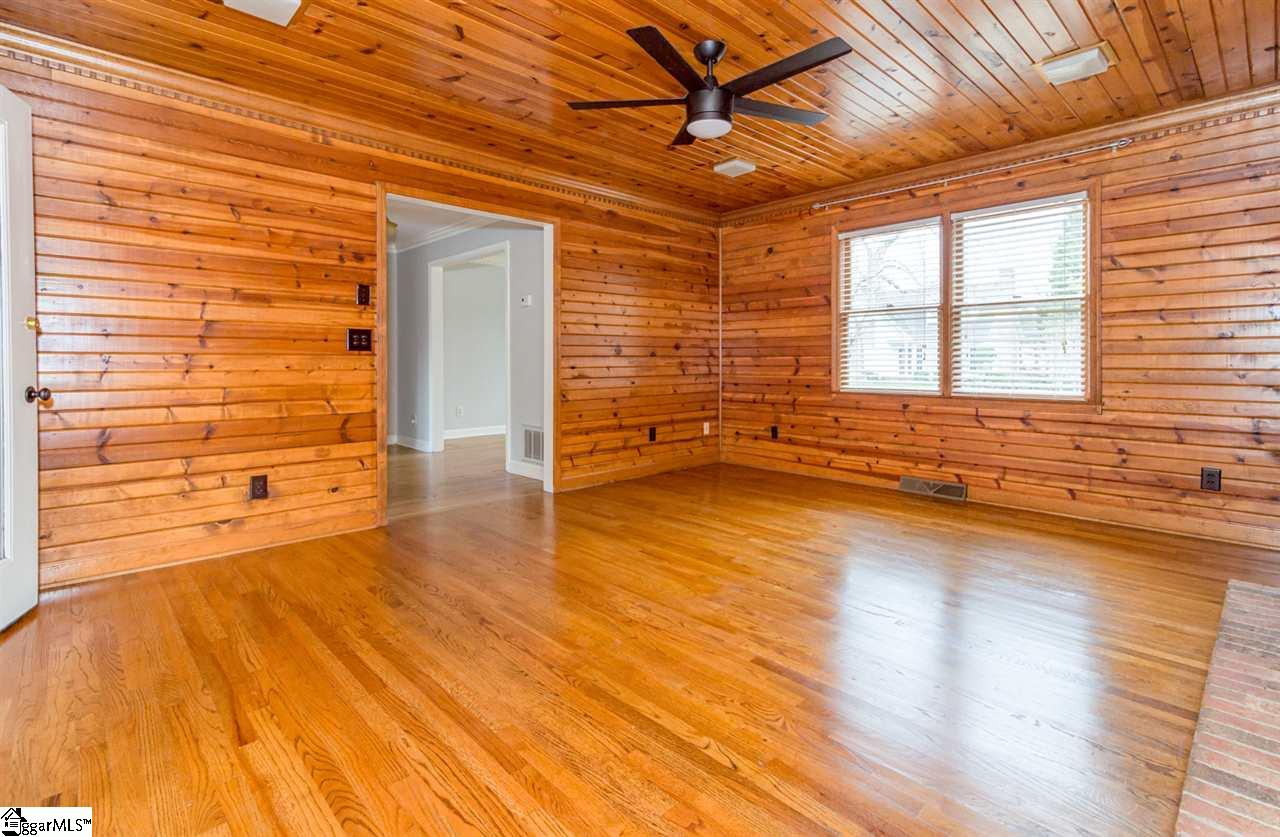 202 Burning Bush Road Greenville, SC 29607 - Photo 8 of 36 Gallery Image 8
