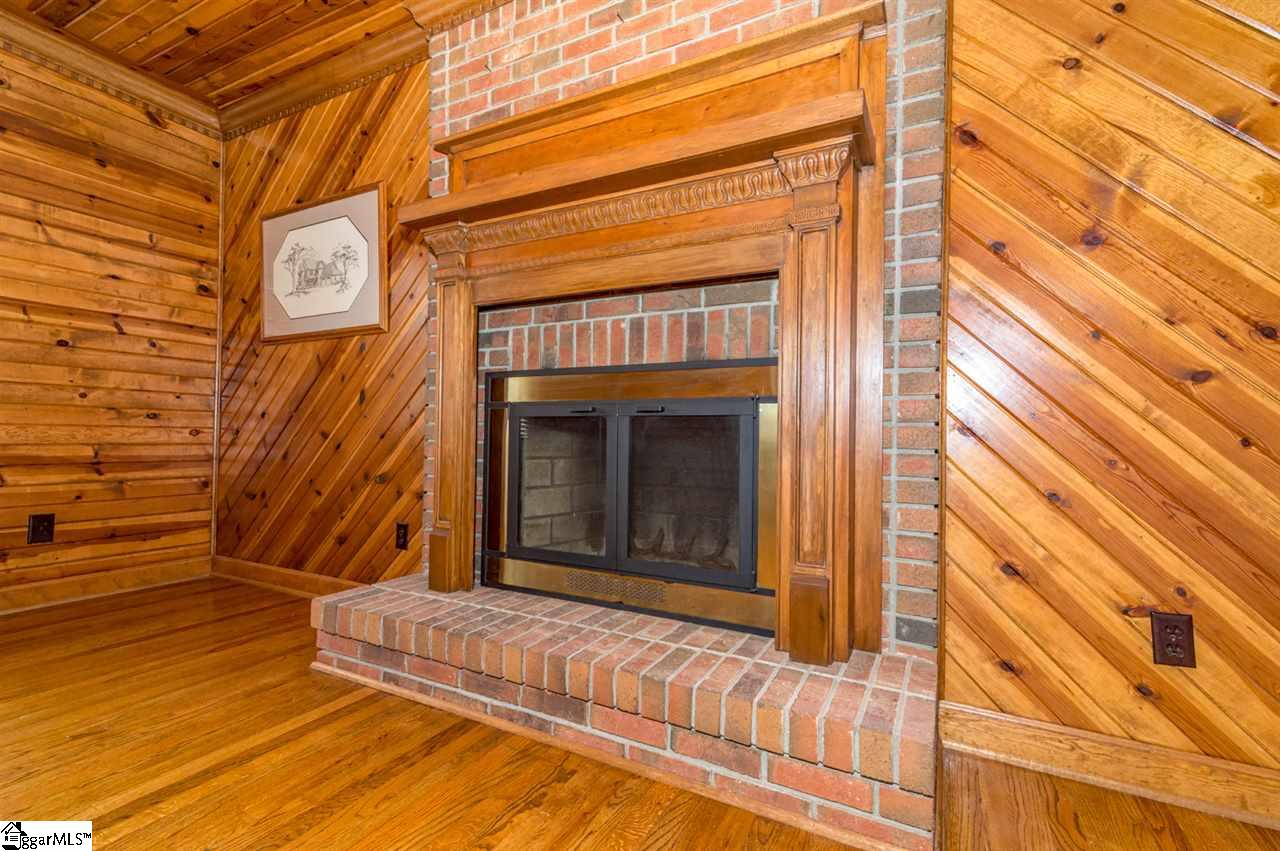 202 Burning Bush Road Greenville, SC 29607 - Photo 9 of 36 Gallery Image 9