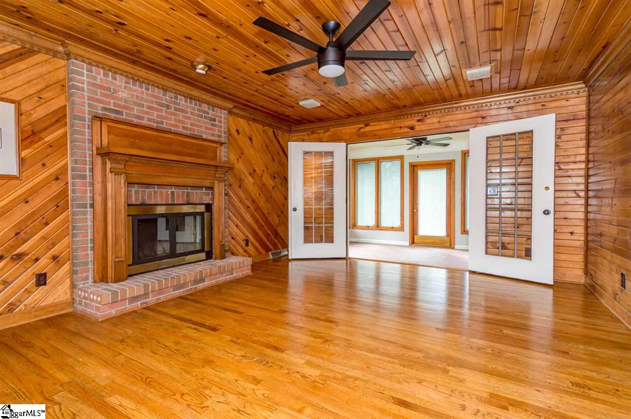 202 Burning Bush Road Greenville, SC 29607 - Photo 10 of 36 Gallery Image 10