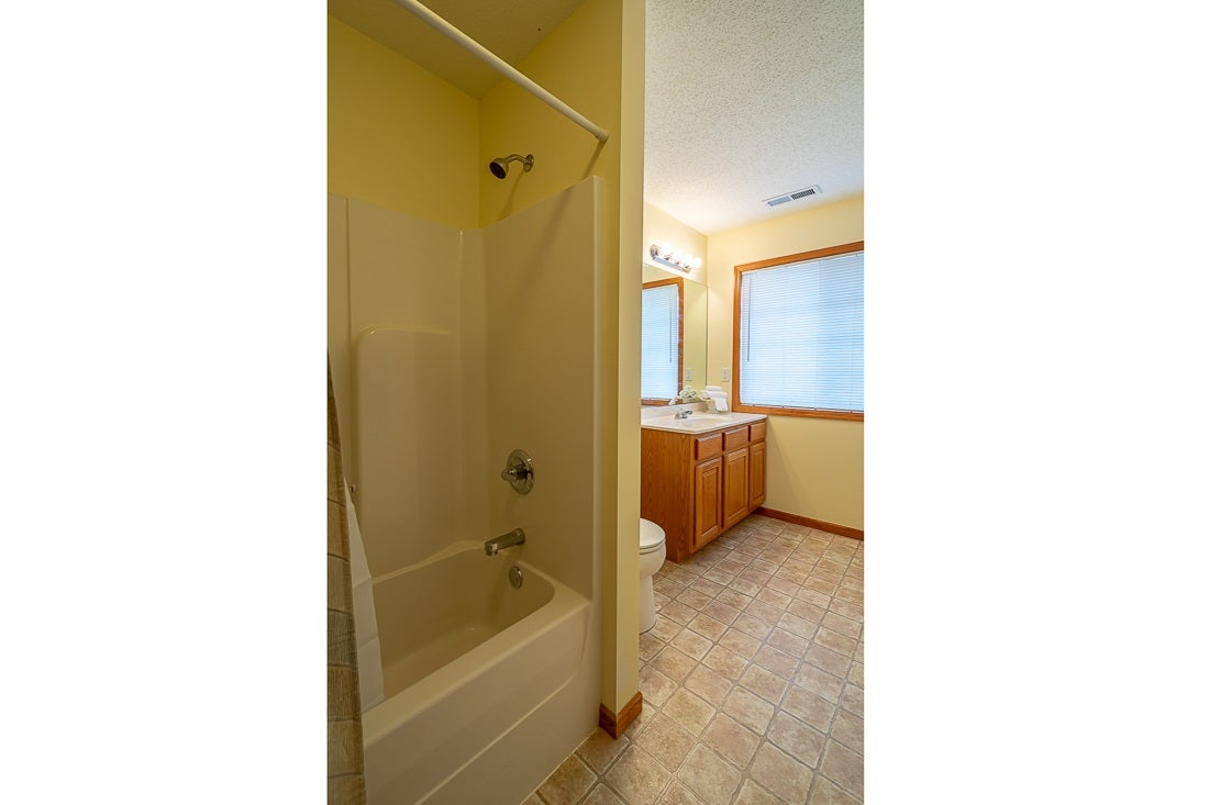 3727 Stoney Point Road Southwest Cedar Rapids, IA 52404 - Photo 21 of 25 Gallery Image 21