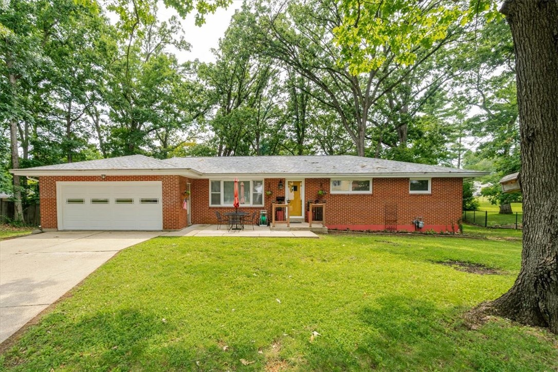 87 Woodhill Court Decatur, IL 62521 - Photo 1 of 28