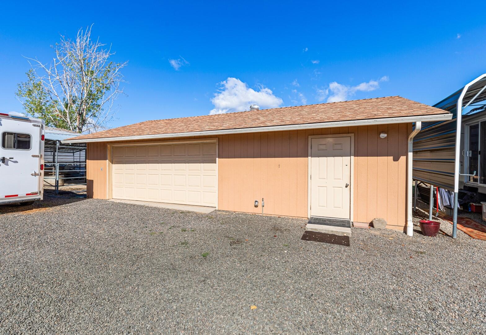 15638 Jones Road White City, OR 97503 - Photo 42 of 65 M38 Shop Front