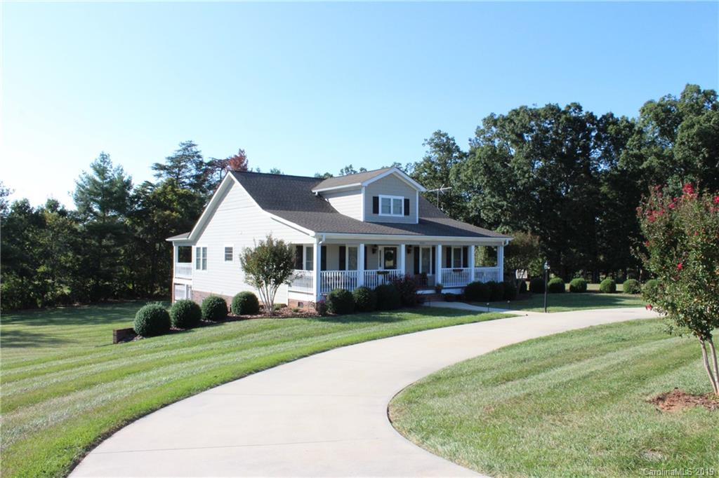 2494 Genes Loop Morganton, NC 28655 - Photo 4 of 40 Gallery Image 4