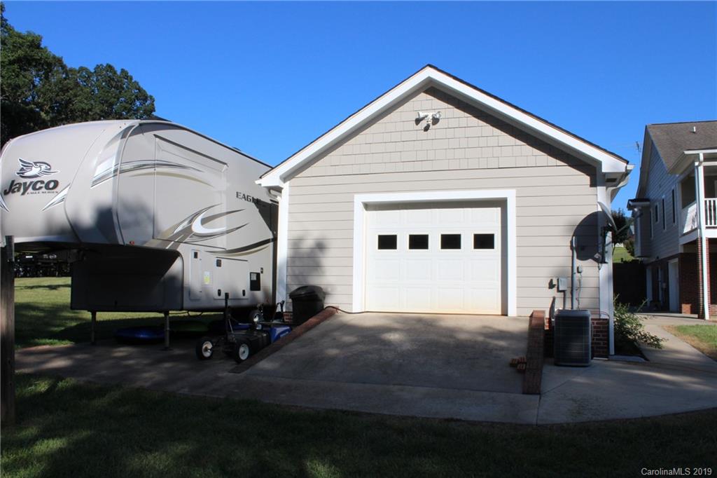 2494 Genes Loop Morganton, NC 28655 - Photo 8 of 40 Gallery Image 8