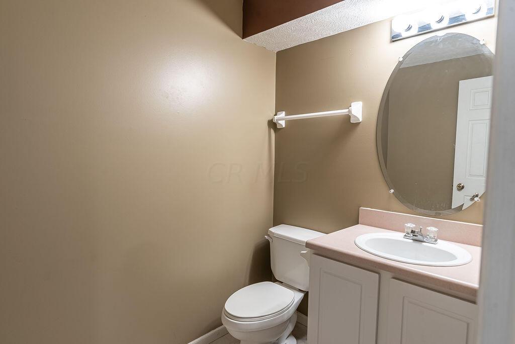 240 Millpond Road Sunbury, OH 43074 - Photo 10 of 23 1-12