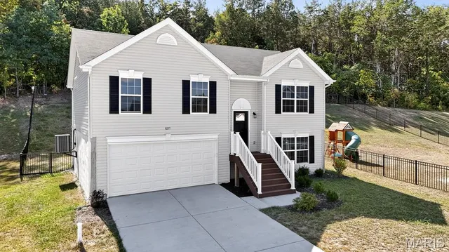 $285,000 | 8271 Obrien Drive, Cedar Hill, MO 63016