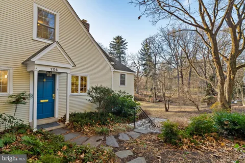 $749,900 | 206 South Swarthmore Avenue, Swarthmore, PA 19081