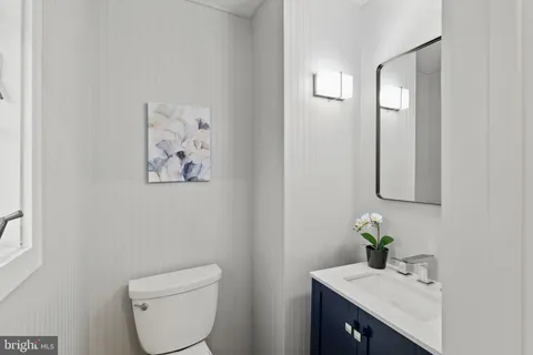 $749,900 | 206 South Swarthmore Avenue, Swarthmore, PA 19081