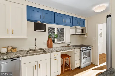 $749,900 | 206 South Swarthmore Avenue, Swarthmore, PA 19081