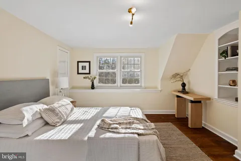 $749,900 | 206 South Swarthmore Avenue, Swarthmore, PA 19081