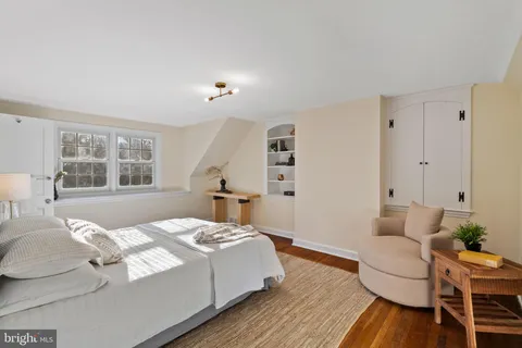 $749,900 | 206 South Swarthmore Avenue, Swarthmore, PA 19081