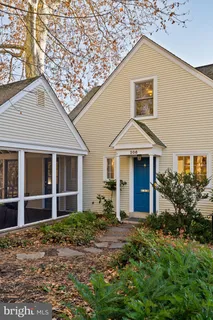 $749,900 | 206 South Swarthmore Avenue, Swarthmore, PA 19081