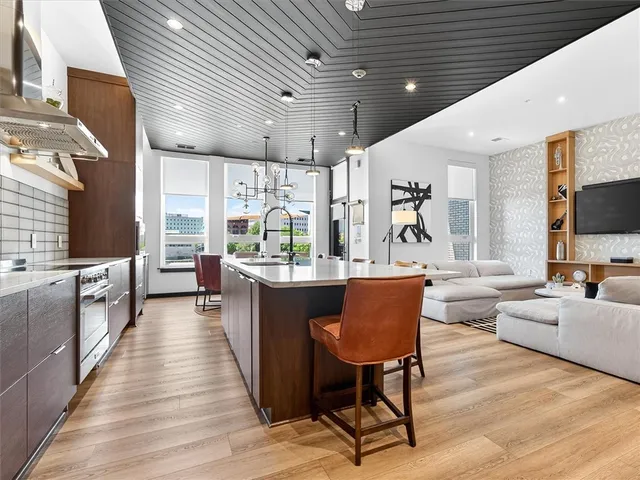 $4,950 | 102 Court Street, Unit 2, Rochester, NY 14604