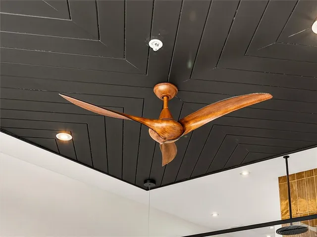 $4,950 | 102 Court Street, Unit 2, Rochester, NY 14604