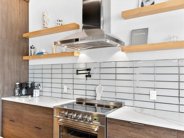 $4,950 | 102 Court Street, Unit 2, Rochester, NY 14604