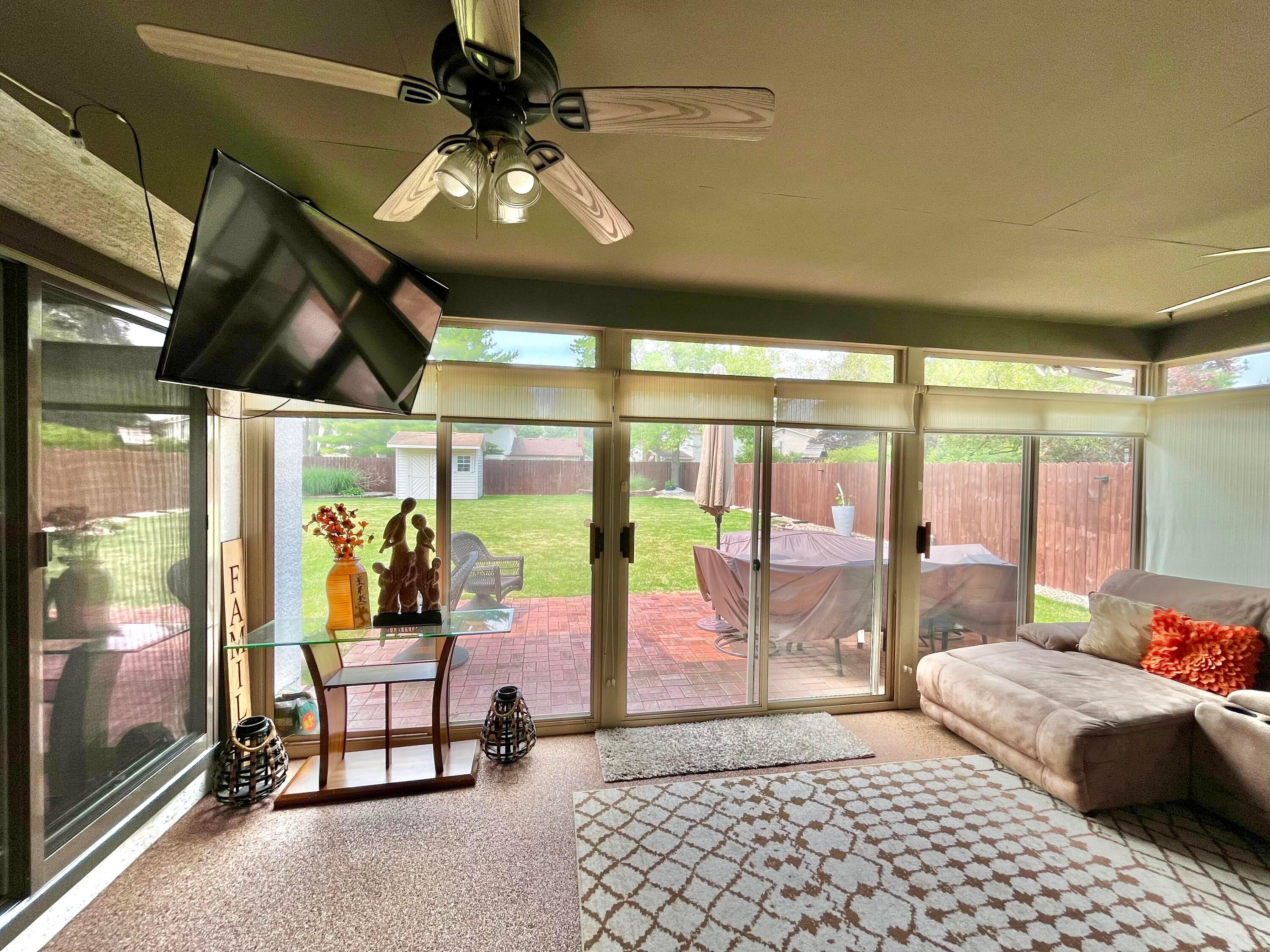 2066 Nobleshire Road Columbus, OH 43229 - Photo 17 of 40 FullSizeRender