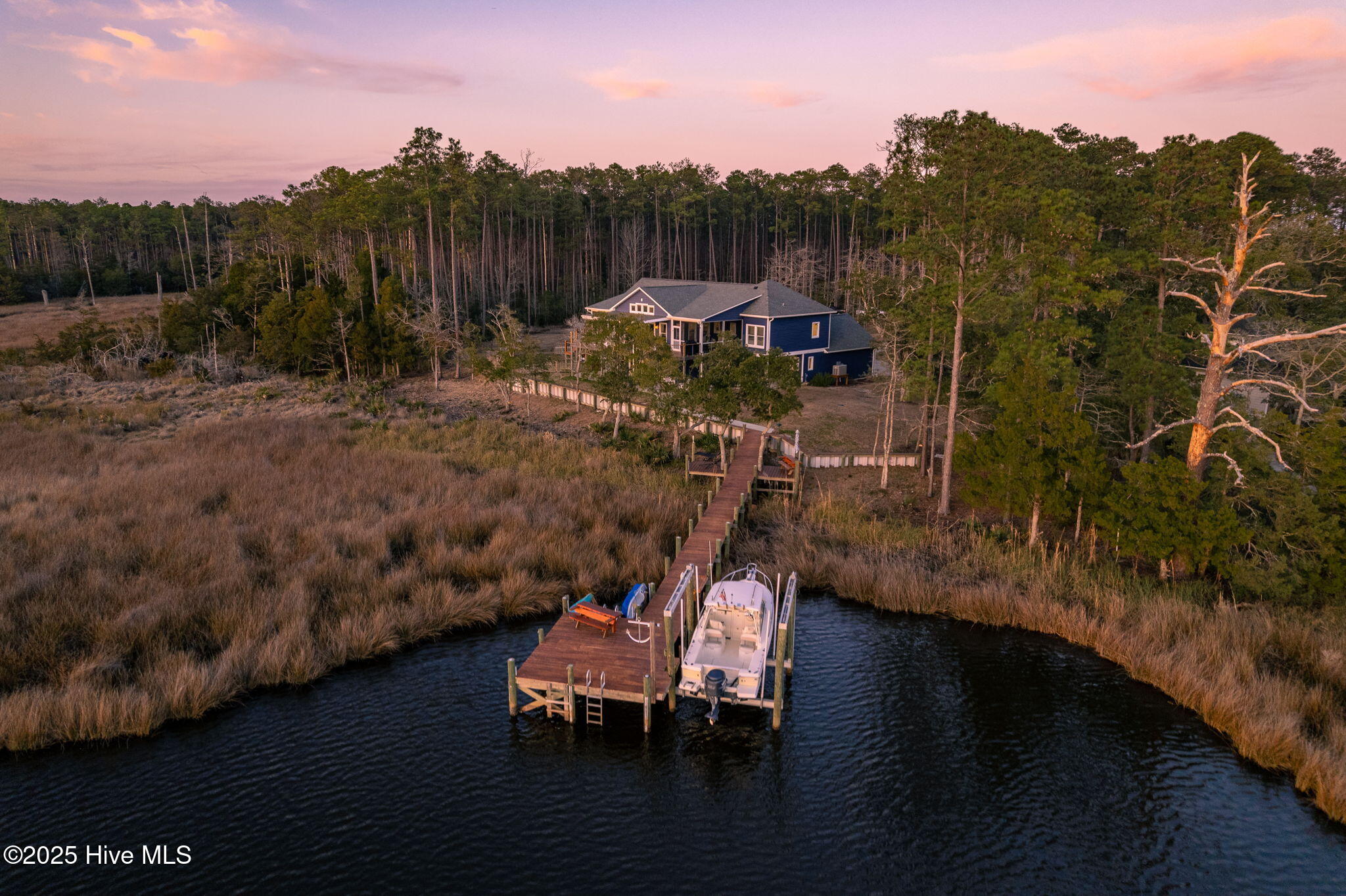 347 Osprey Point Road Beaufort, NC 28516 - Photo 11 of 81 Private dock w/ boat lift