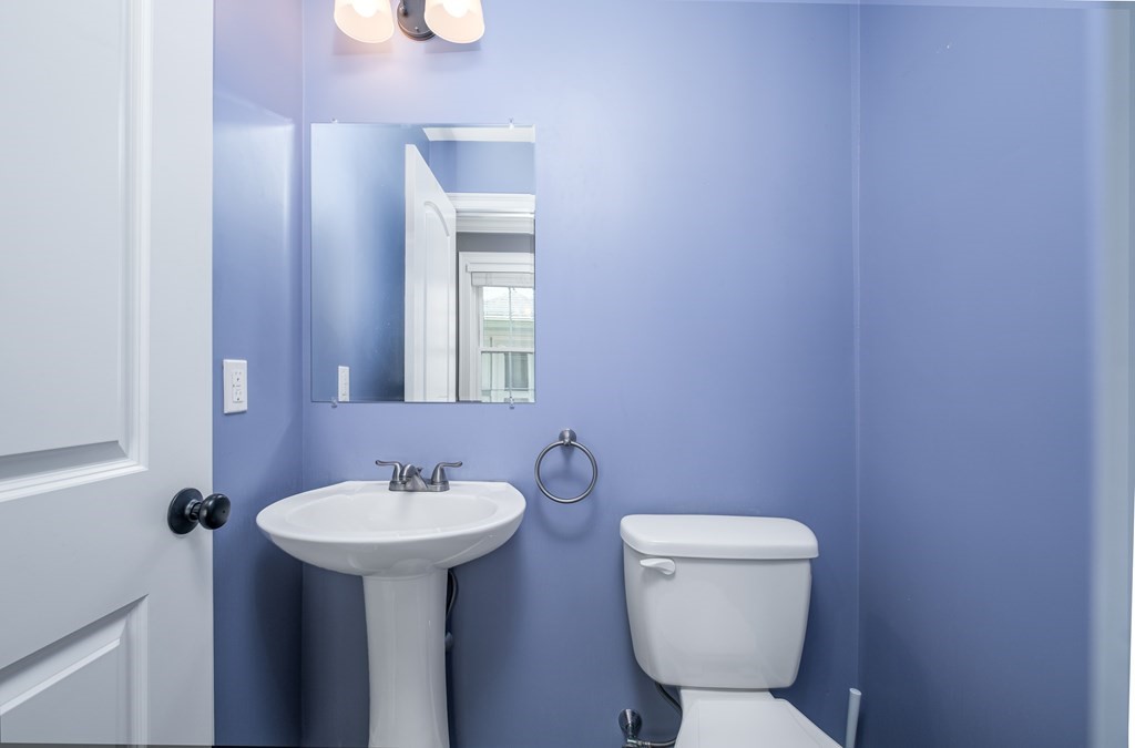 89 Overland Road, Unit 2 Waltham, MA 02451 - Photo 5 of 22