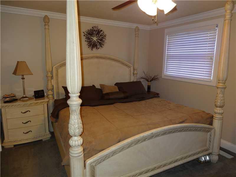 5493 Library Road, Unit 16 Bethel Park, PA 15102 - Photo 6 of 11 Master Bedroom. Large Master Bedroom.