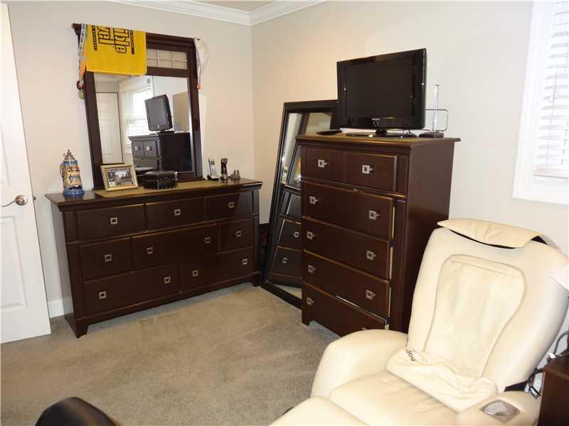 5493 Library Road, Unit 16 Bethel Park, PA 15102 - Photo 9 of 11 Bedroom. Second large bedroom.