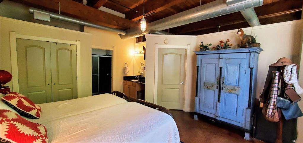 55 South Harding Street, Unit 106 Indianapolis, IN 46222 - Photo 7 of 34