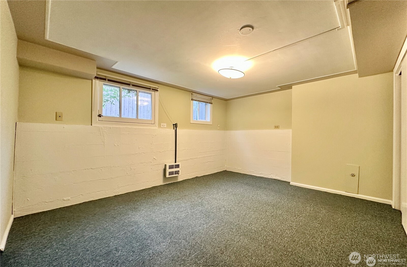 114 Wells Avenue South Renton, WA 98057 - Photo 8 of 11