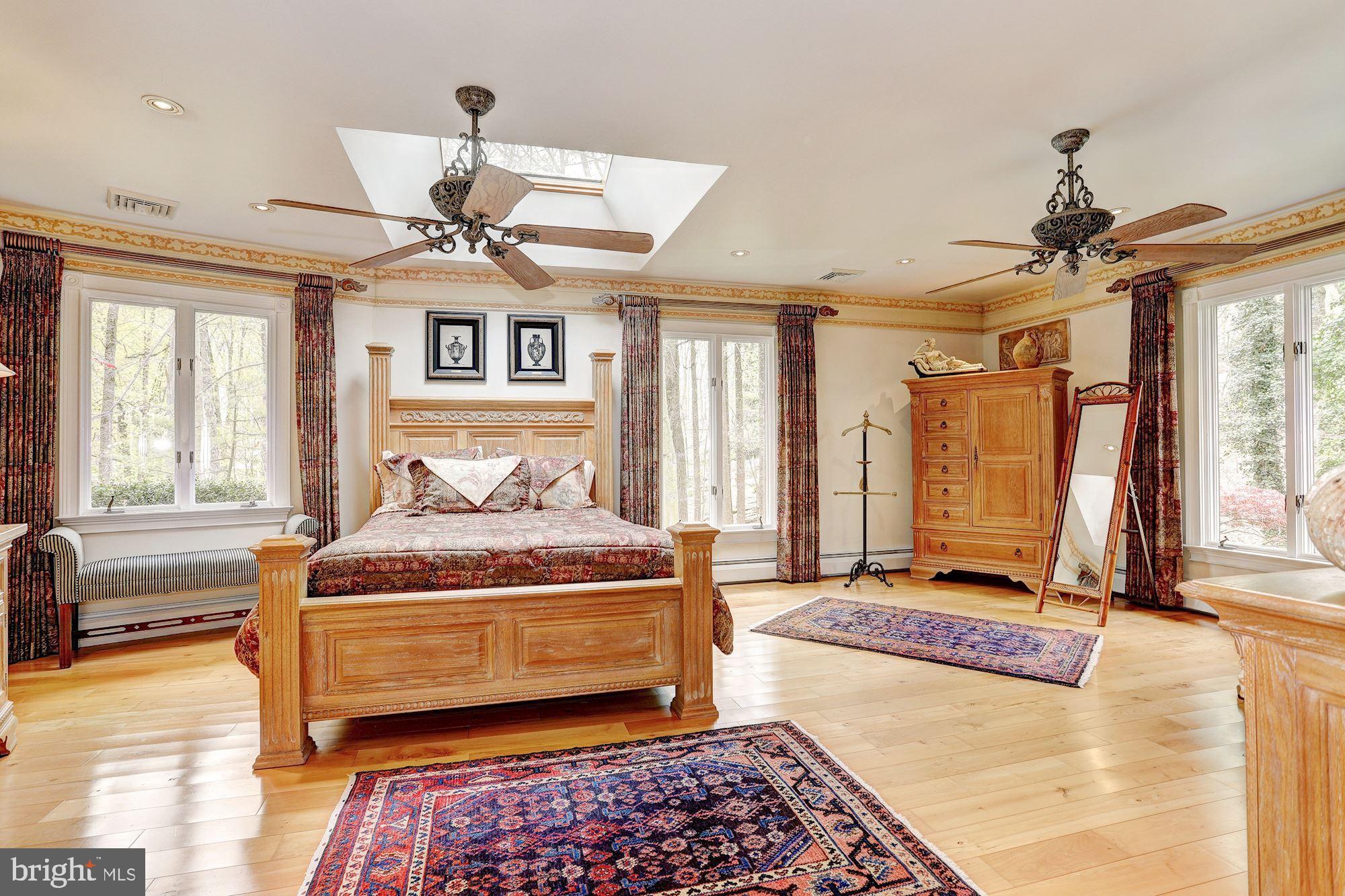 4628 Roundhill Road Ellicott City, MD 21043 - Photo 15 of 34 Owner's Suite
