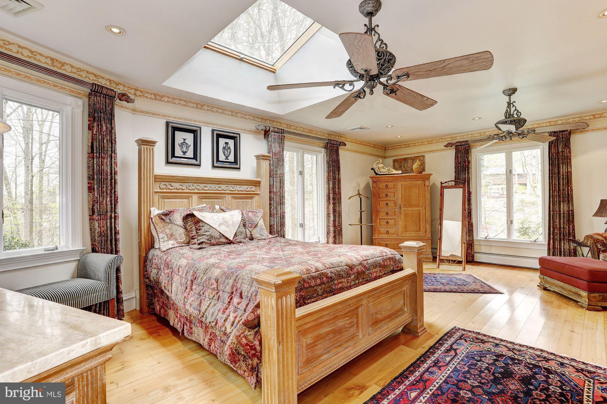 4628 Roundhill Road Ellicott City, MD 21043 - Photo 16 of 34 Owner's Suite