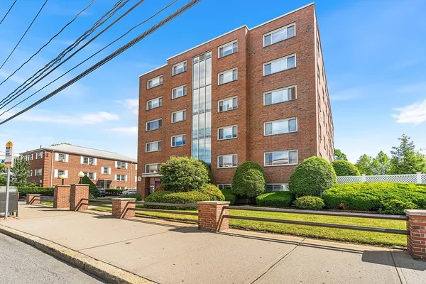 $449,000 | 215 Massachusetts Avenue, Unit 26, Arlington, MA 02474