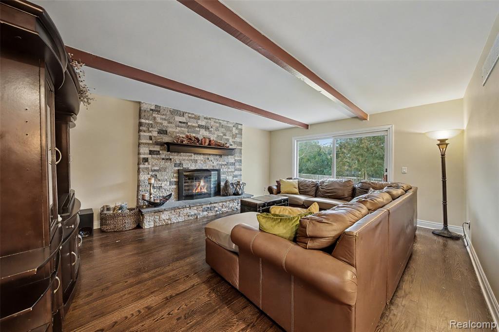6940 Wing Lake Road Bloomfield Hills, MI 48301 - Photo 13 of 36 Gallery Image 13