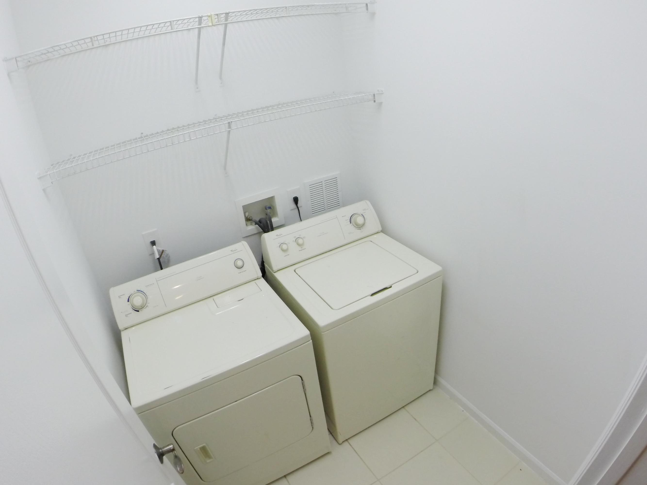 151 Hamilton Terrace Wellington, FL 33414 - Photo 18 of 20 Laundry
