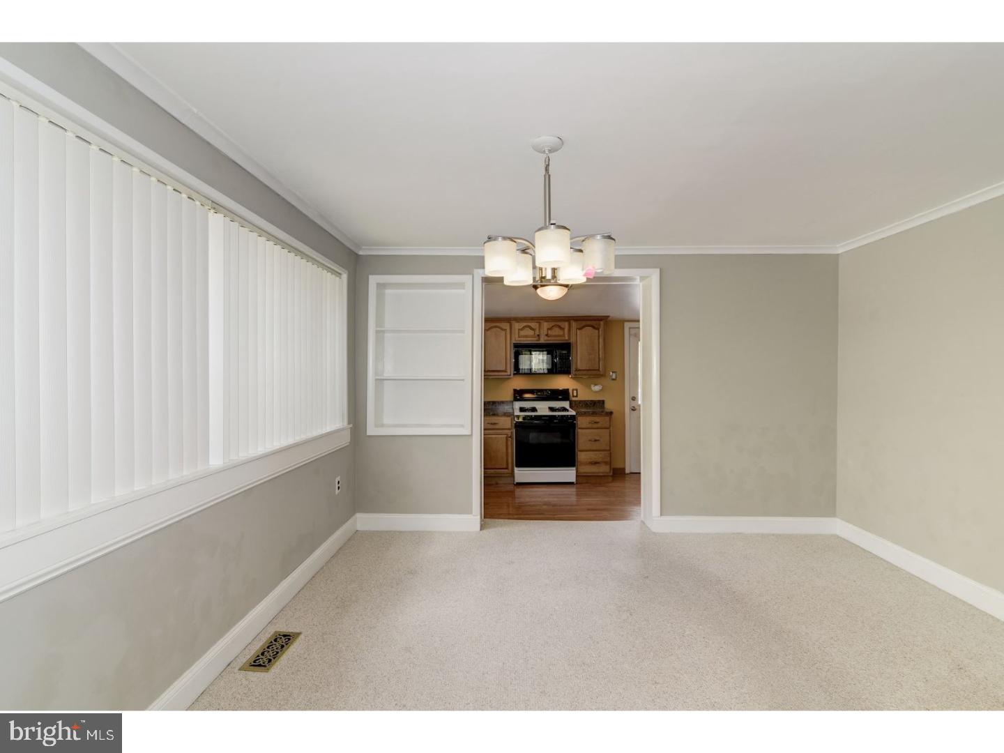 271 Medford Lakes Road Tabernacle, NJ 08055 - Photo 5 of 25 Dining Room