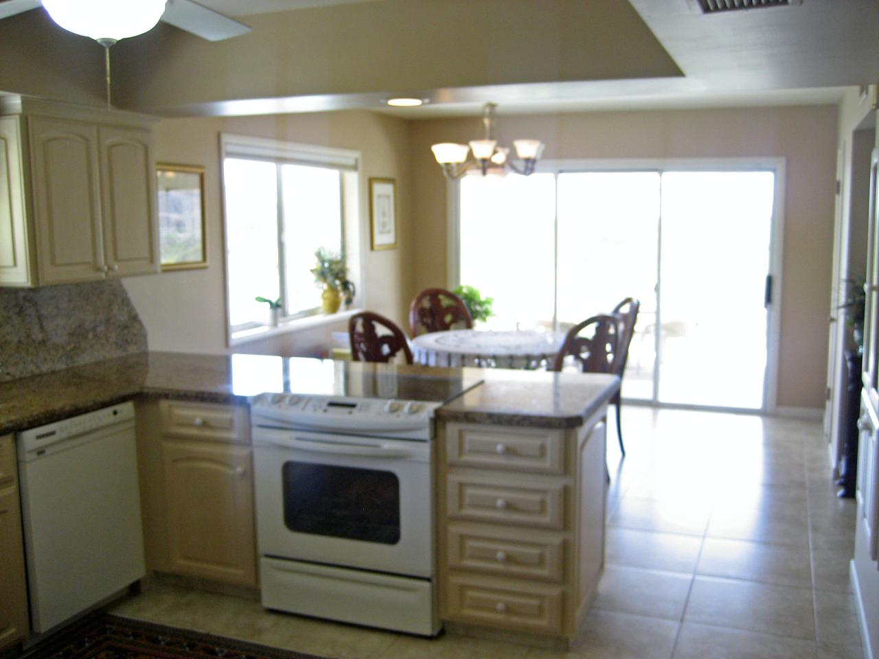 4510 East Quartz Mountain Road Paradise Valley, AZ 85253 - Photo 12 of 16 Kitchen eating area
