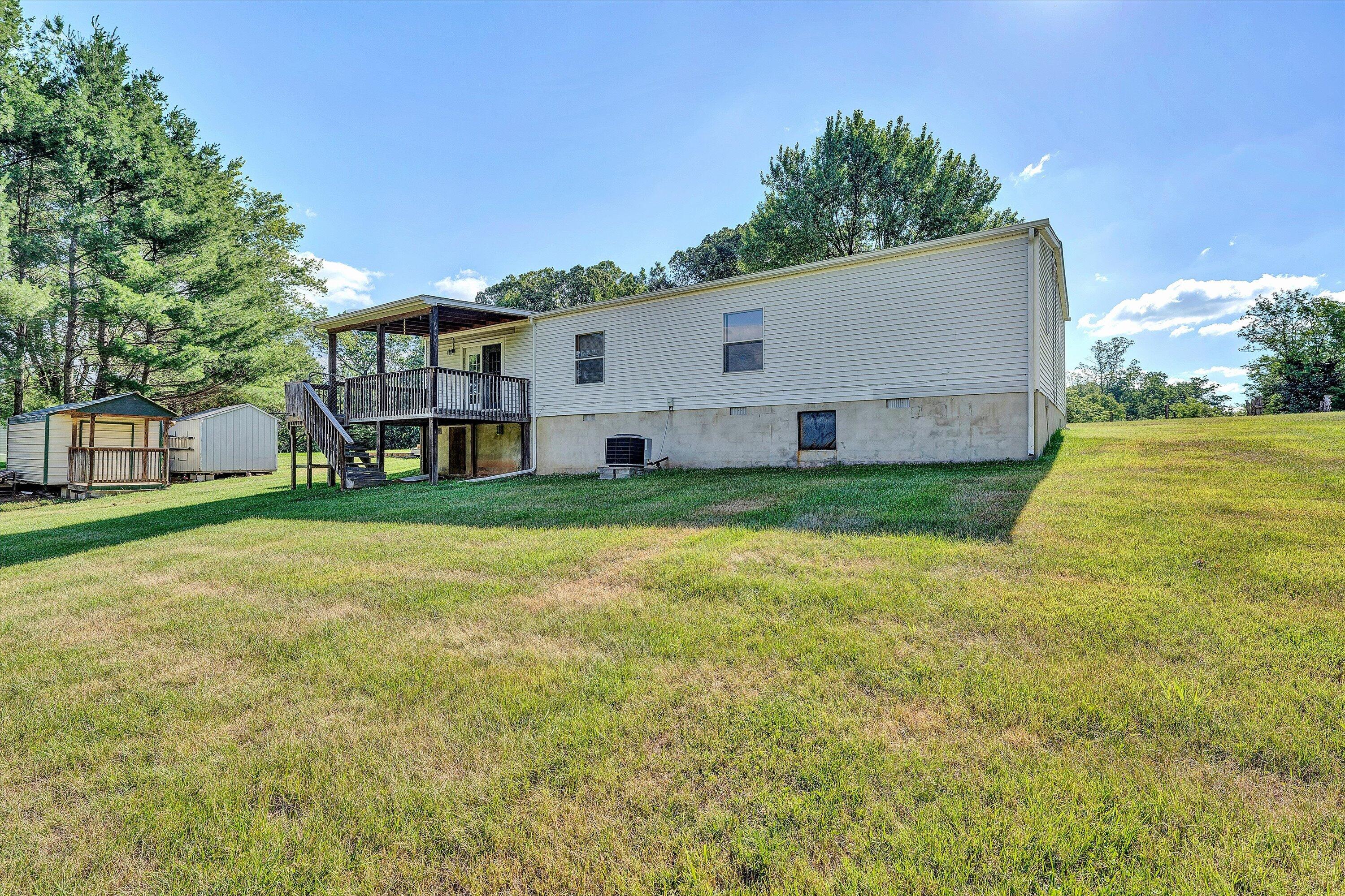 8755 Rocky Ford Road Moneta, VA 24121 - Photo 26 of 37 28-DSC04918