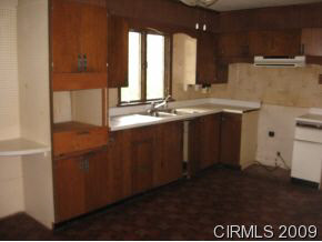 2535 West Lawson Road Marion, IN 46952 - Photo 3 of 9 Gallery Image 3