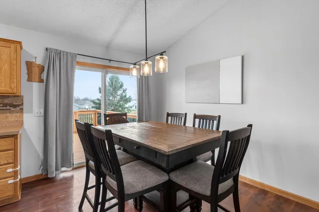 $319,900 | 903 Isanti Parkway Northwest, Isanti, MN 55040