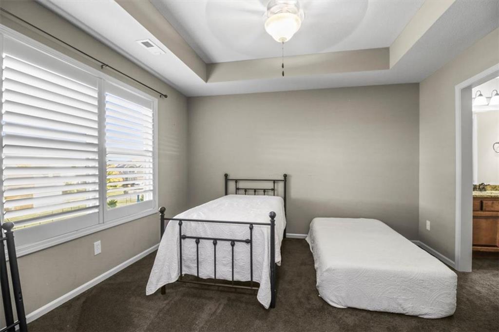 1854 Northeast Park Ridge Drive Lee's Summit, MO 64064 - Photo 24 of 34