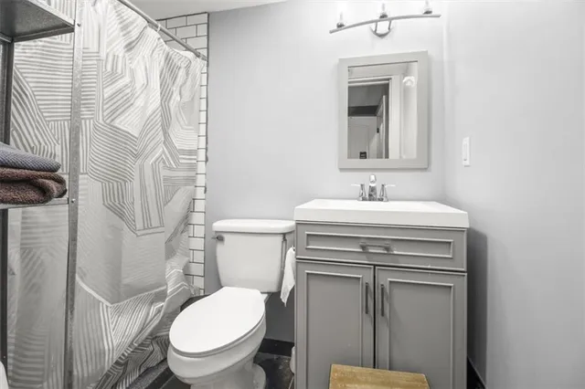 $575,000 | 1854 Northeast Park Ridge Drive, Lee's Summit, MO 64064