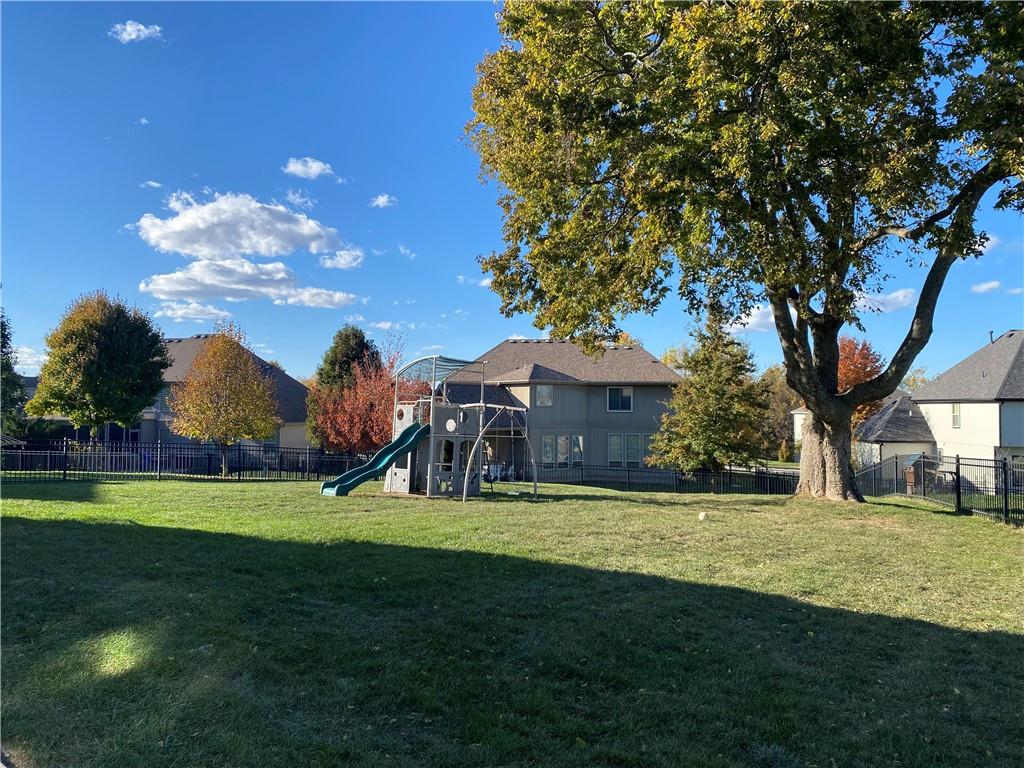 1854 Northeast Park Ridge Drive Lee's Summit, MO 64064 - Photo 33 of 34