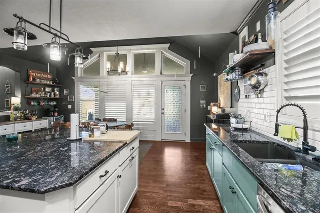 $575,000 | 1854 Northeast Park Ridge Drive, Lee's Summit, MO 64064