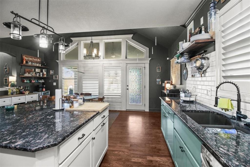 1854 Northeast Park Ridge Drive Lee's Summit, MO 64064 - Photo 5 of 34