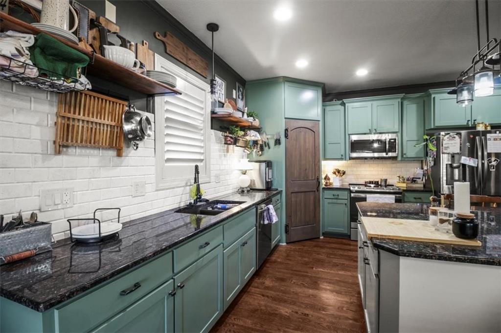 1854 Northeast Park Ridge Drive Lee's Summit, MO 64064 - Photo 6 of 34