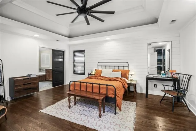 $575,000 | 1854 Northeast Park Ridge Drive, Lee's Summit, MO 64064