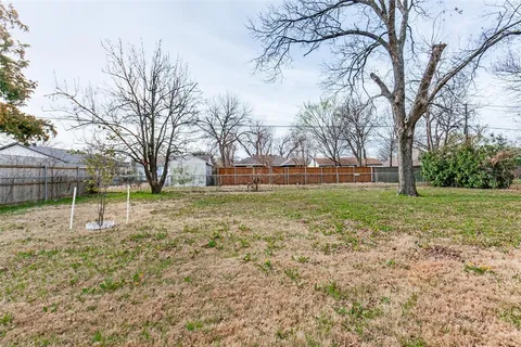 $275,000 | 914 West Avenue F, Garland, TX 75040